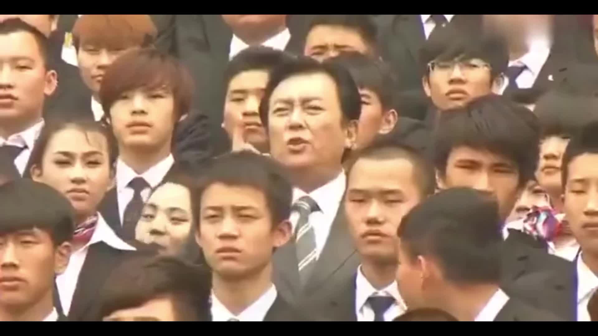4{V:{ V~(chung)